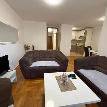 M Apartman, Istocno Sarajevo, Lukavica *